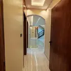للبيع شقه دور ثاني علوي بدرج داخلي للسطح بسعر 520 الف ابها