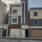 للبيع شقه دور ثاني مع سطح مستقل المصعد شغال حي درة الموسي