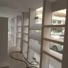نجار .تجهيز محلات التجاريه ..وجميع اعمل الديكورات