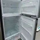الي عنده ثلاجه يبغى يبيعها بسعر معقول