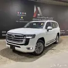 تويوتا لاندكروزر GXR 4 بنزين 2025