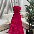 تشكيله من فساتين السهرة والمناسبات