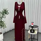 أحمر