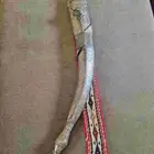 جنبيه مقفل فضه شغل قديمه. طولها 65 سم