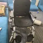 كرسي متحرك شغال