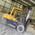 رافعات شوكيه فور كلفت للاجار الشهري واليومي