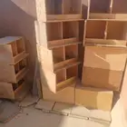 مخافق خشب قوية ونظيفة وسقيات وعياشات حمام والبيع سمح