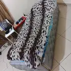 سرير مع المرتبه نظيف