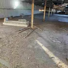 حظائر لتربية الطيور والحيوانات