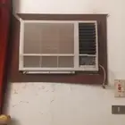 أثات وأجهزة للبيع