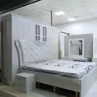 غرفه نوم مستعمله نظيف مع تسريحه و كميدينا
