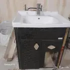أغراض للبيع سخانات وحوض مغسلة ومعه تقفيله ومرآة