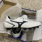 حذاء كرة قدم ميزنو   mizuno   مقاس 43