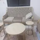 للبيع طقم كنب مع طاولات وسجاده وغساله
