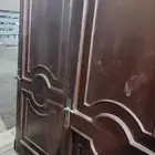 انت نبواب خشب مستخدمه وحديد والمنيوم جديده للبيع