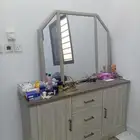 سرير مرتبه تسريحه دولاب للبيع لدواعي السفر