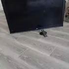 للبيع شاشه 42 بوصه بدون سمارت مع رسيفر