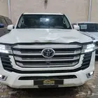 تويوتا لاندكروزر GXR موديل 2025 مصدوم