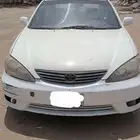 يوجد قطع غيار كامري 2004