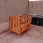 سرير اطفل للبيع