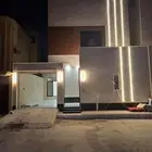 فيلا درج صالة 200 متر مؤسسة مصعد بها غرفة كبار سن