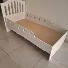 سرير خشبي نفر للبيع نظيف
