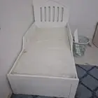 سرير اطفال مع الراتب عدد 2