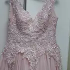 السلام عليكم انا شتريت هالفستان ب800 وابي ابيعه 500 جديد