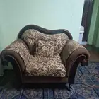 قطعة كنب مفردة جميلة بحالة ممتازة