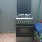 للبيع فرن ومكيف وبراده
