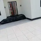 معلم بلاط فني لسنا الوحيدين ولكنا الأفضل