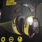 سماعات عازلة للصوت بلوتوث راديو بشاشه lcd