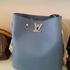 من يرغب في شراء شنط نسائيه. اصليه...ستوكات...والمحل موجود في