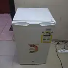 اثاث للبيع سرير ثلاجة شاشة وبروجكتور ومكيف