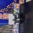 سوني فور سليم و معاها 4 شرطان و 3 يدات