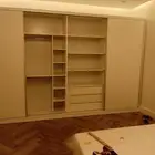 نجار تفصيل دواليب وصيانه جميع الدواليب والأبواب