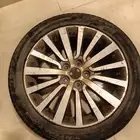 جنط مع كفر سوناتا وآلة تغيير الكفر مع معداتها