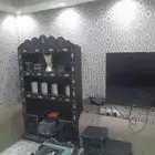 خيمه ومعه مخاد ومراكي وفرشه جديده ودرج دلال