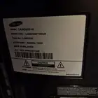 تلفازيون 40 بوصه سامسونج samsung شاشه زجاجيه بقاعده رخاميه