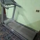 آلة سير بحالة ممتازة جدا