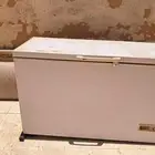ثلاجه فريزر شبه جديد للبيع