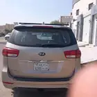 كيا كرنيفال نص فل المكينة والجربكس ممتازه