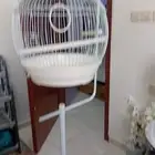 قفص ابيض للطيور شبه جديد