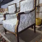 تنجيداثاث تفصيل المجالس وتجديد جميع انواع الكنب والكرسي بسعر