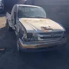 قطع غيارا هايلكس 2004