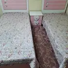 سريرين وكومدينه نظيفه للبيع ب 300