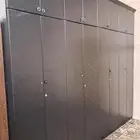 دولاب كبير ثلاثه ونصف ارتفاع مترين ونصف تقريبا