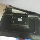 شاشه والله مادري وش الشركه بس شرط مافيه مخوش ولا شي