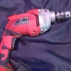 دريل خرق للجدرا ن