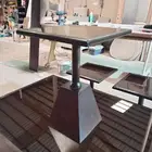 منجره متكامله بالمعدات والعمال والسياره ومكتب استقبال وسكن